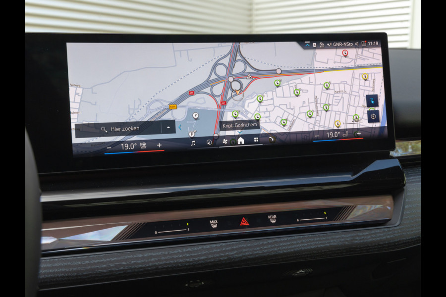 BMW i5 xDrive40 - M-Sport Pro - Pano - Trekhaak - ACC - Stoelventilatie
