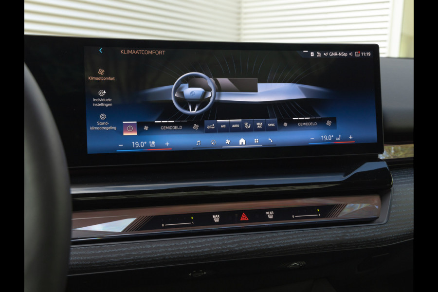 BMW i5 xDrive40 - M-Sport Pro - Pano - Trekhaak - ACC - Stoelventilatie