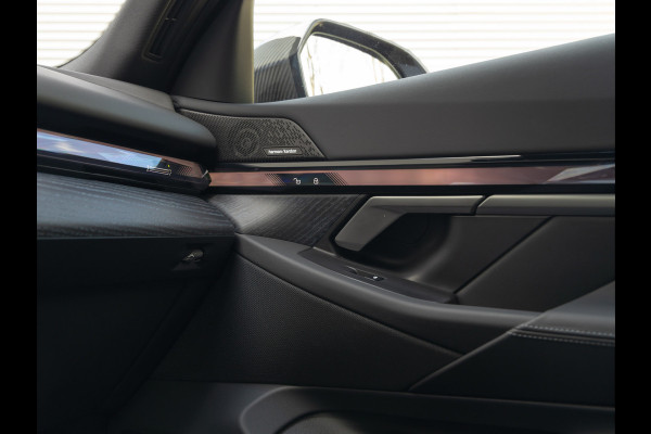 BMW i5 xDrive40 - M-Sport Pro - Pano - Trekhaak - ACC - Stoelventilatie