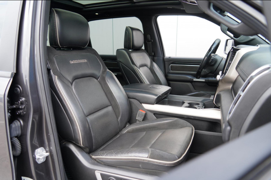 Dodge Ram 1500 5.7 V8 4x4 Crew Cab Limited Laramie / Pano / Harman Kardon / Elek. Treeplanken / EX. BTW / 2e Eigenaar