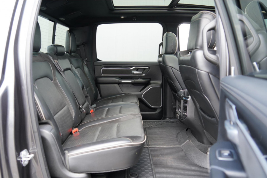 Dodge Ram 1500 5.7 V8 4x4 Crew Cab Limited Laramie / Pano / Harman Kardon / Elek. Treeplanken / EX. BTW / 2e Eigenaar