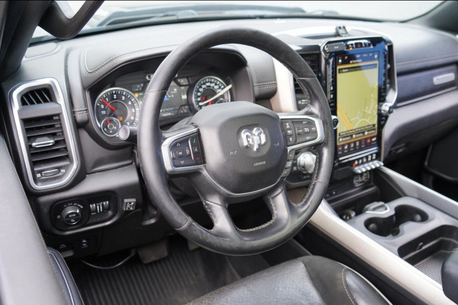 Dodge Ram 1500 5.7 V8 4x4 Crew Cab Limited Laramie / Pano / Harman Kardon / Elek. Treeplanken / EX. BTW / 2e Eigenaar