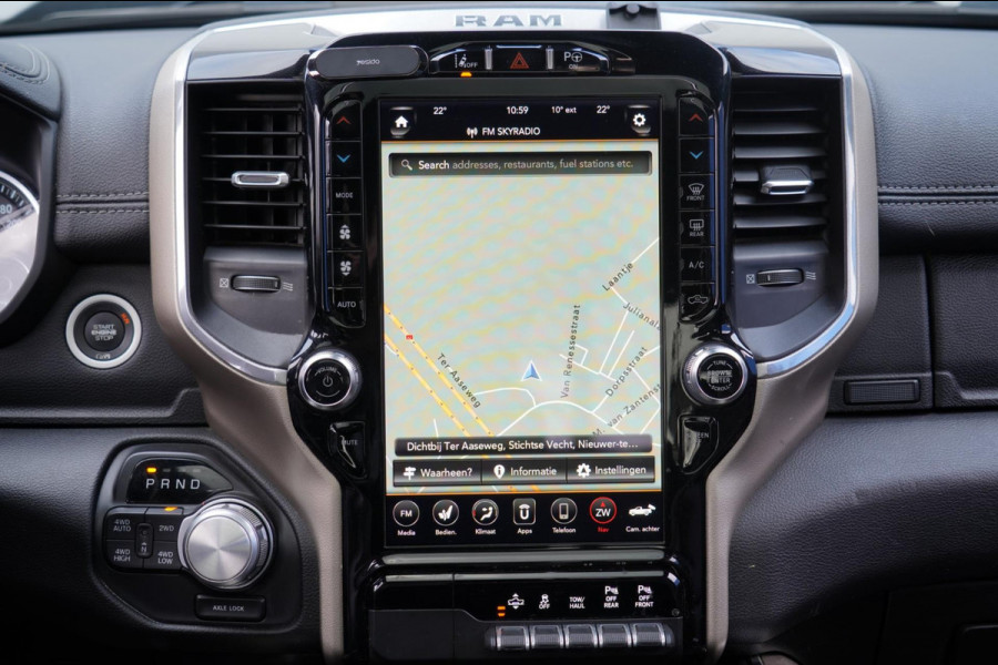 Dodge Ram 1500 5.7 V8 4x4 Crew Cab Limited Laramie / Pano / Harman Kardon / Elek. Treeplanken / EX. BTW / 2e Eigenaar