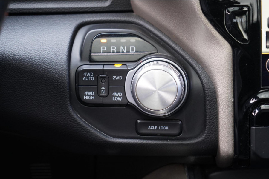 Dodge Ram 1500 5.7 V8 4x4 Crew Cab Limited Laramie / Pano / Harman Kardon / Elek. Treeplanken / EX. BTW / 2e Eigenaar