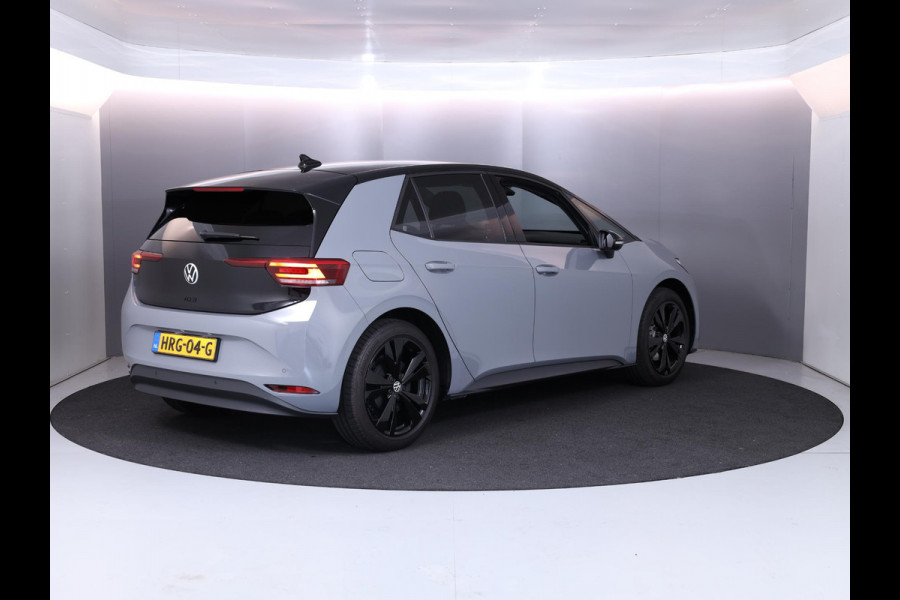 Volkswagen ID.3 Pure Business 52 kWh Steunhaak| Navi| 19'LM-velgen| Stuur- en voorstoelen verwarmd