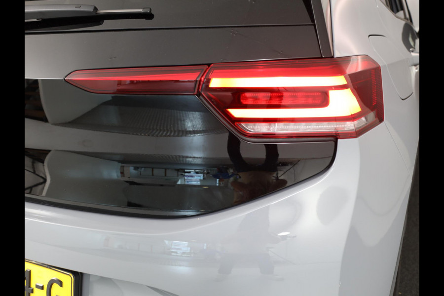 Volkswagen ID.3 Pure Business 52 kWh Steunhaak| Navi| 19'LM-velgen| Stuur- en voorstoelen verwarmd