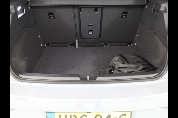 Volkswagen ID.3 Pure Business 52 kWh Steunhaak| Navi| 19'LM-velgen| Stuur- en voorstoelen verwarmd