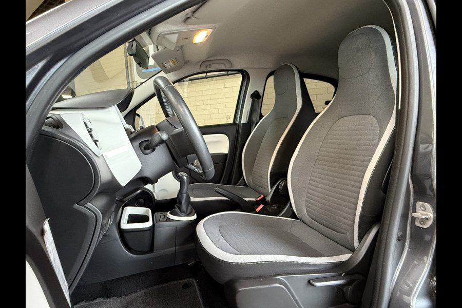 Renault Twingo 1.0 SCe 70pk | Limited | Verkocht! Airco | PDC | 15" | Bluetooth | Cruise | 100% Onderhouden!