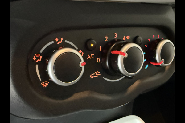 Renault Twingo 1.0 SCe 70pk | Limited | Verkocht! Airco | PDC | 15" | Bluetooth | Cruise | 100% Onderhouden!
