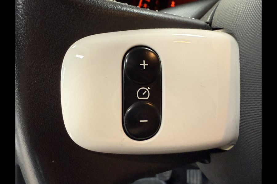 Renault Twingo 1.0 SCe 70pk | Limited | Verkocht! Airco | PDC | 15" | Bluetooth | Cruise | 100% Onderhouden!