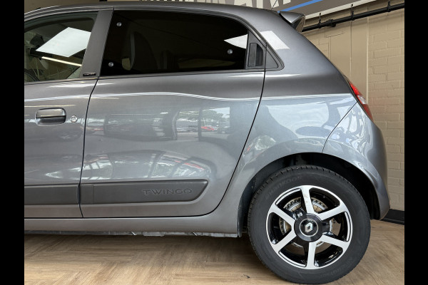 Renault Twingo 1.0 SCe 70pk | Limited | Verkocht! Airco | PDC | 15" | Bluetooth | Cruise | 100% Onderhouden!