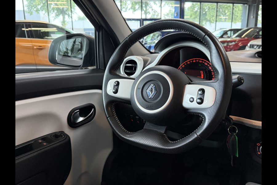 Renault Twingo 1.0 SCe 70pk | Limited | Verkocht! Airco | PDC | 15" | Bluetooth | Cruise | 100% Onderhouden!