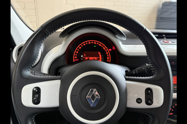 Renault Twingo 1.0 SCe 70pk | Limited | Verkocht! Airco | PDC | 15" | Bluetooth | Cruise | 100% Onderhouden!