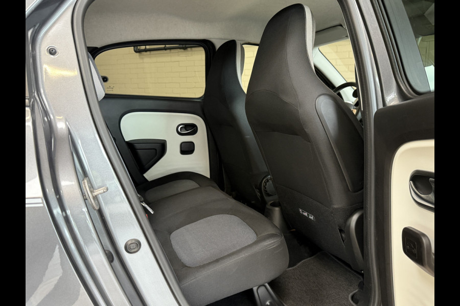 Renault Twingo 1.0 SCe 70pk | Limited | Verkocht! Airco | PDC | 15" | Bluetooth | Cruise | 100% Onderhouden!