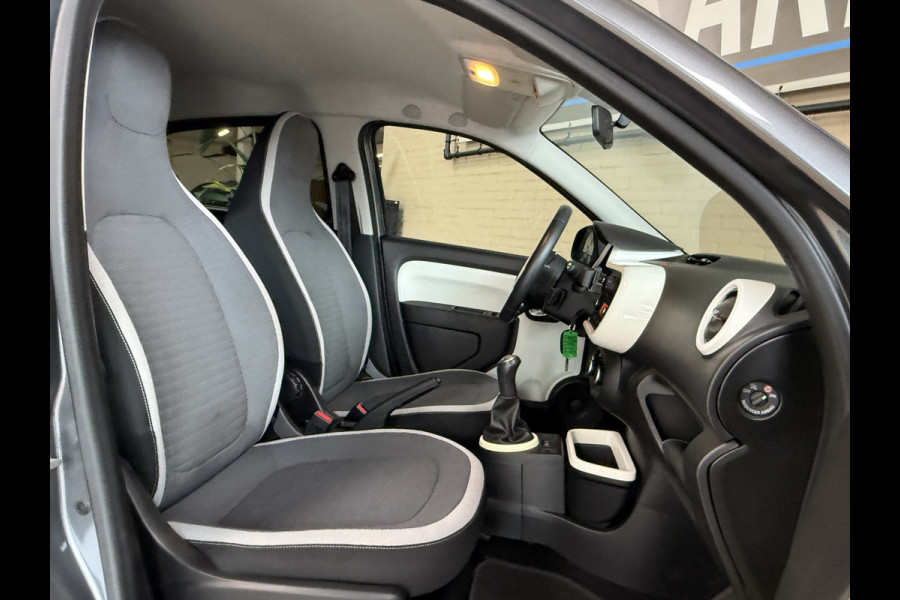 Renault Twingo 1.0 SCe 70pk | Limited | Verkocht! Airco | PDC | 15" | Bluetooth | Cruise | 100% Onderhouden!