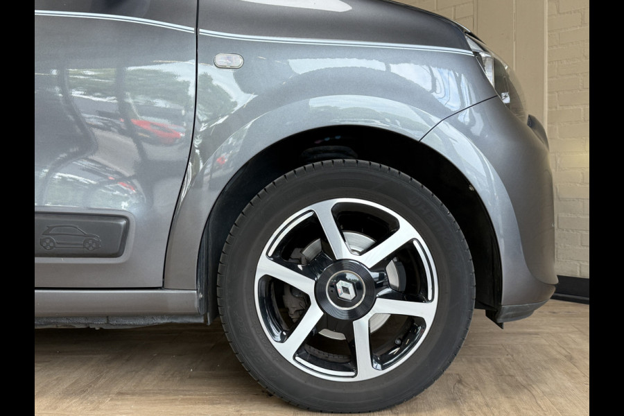 Renault Twingo 1.0 SCe 70pk | Limited | Verkocht! Airco | PDC | 15" | Bluetooth | Cruise | 100% Onderhouden!