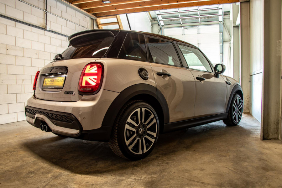 MINI 2.0 Cooper S|5-d|Cam|Dealer ond|Black-edition|Stoel ver