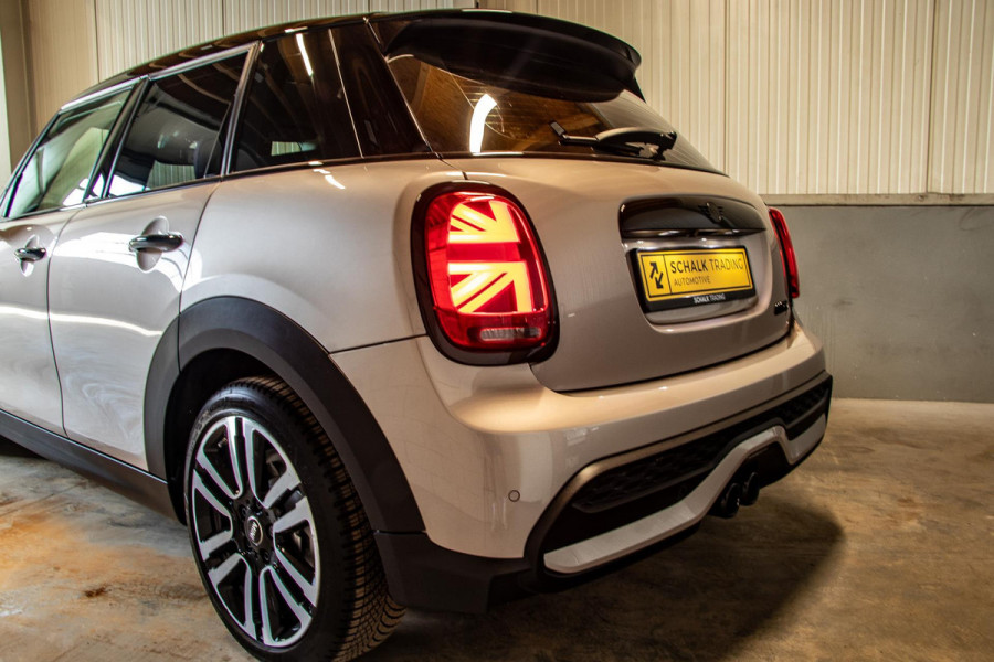 MINI 2.0 Cooper S|5-d|Cam|Dealer ond|Black-edition|Stoel ver