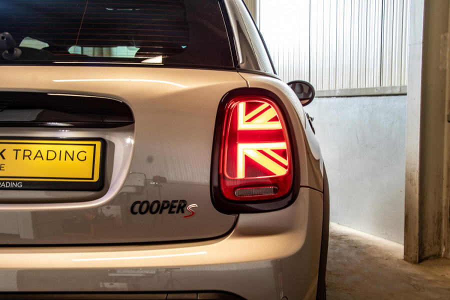 MINI 2.0 Cooper S|5-d|Cam|Dealer ond|Black-edition|Stoel ver