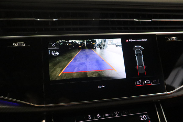 Audi Q8 4.0 TFSI RS Q8 quattro Panoramadak 23''Velgen Head-Up B&O Audio