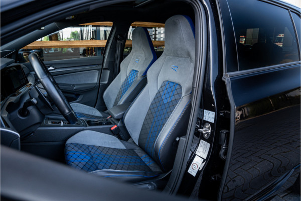 Volkswagen Golf 8 2.0 TSI R 4Motion -  R Performance Pack | Panorama | Akrapovic | ACC | H/K