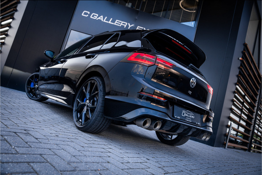 Volkswagen Golf 8 2.0 TSI R 4Motion -  R Performance Pack | Panorama | Akrapovic | ACC | H/K