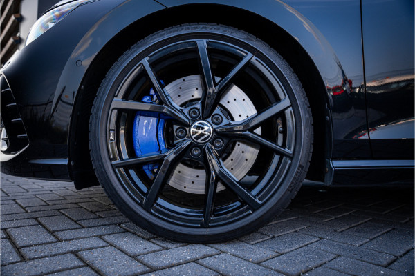 Volkswagen Golf 8 2.0 TSI R 4Motion -  R Performance Pack | Panorama | Akrapovic | ACC | H/K