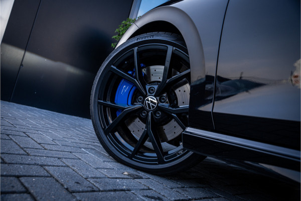 Volkswagen Golf 8 2.0 TSI R 4Motion -  R Performance Pack | Panorama | Akrapovic | ACC | H/K