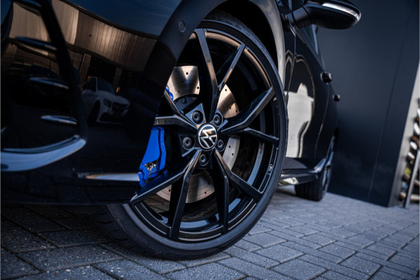 Volkswagen Golf 8 2.0 TSI R 4Motion -  R Performance Pack | Panorama | Akrapovic | ACC | H/K
