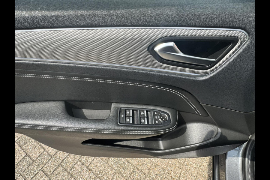 Renault Arkana 1.6 E-Tech hybrid 145 E-Tech Adaptive cruise Climate control Stoel- en stuurverwarming Apple / Android Keyless
