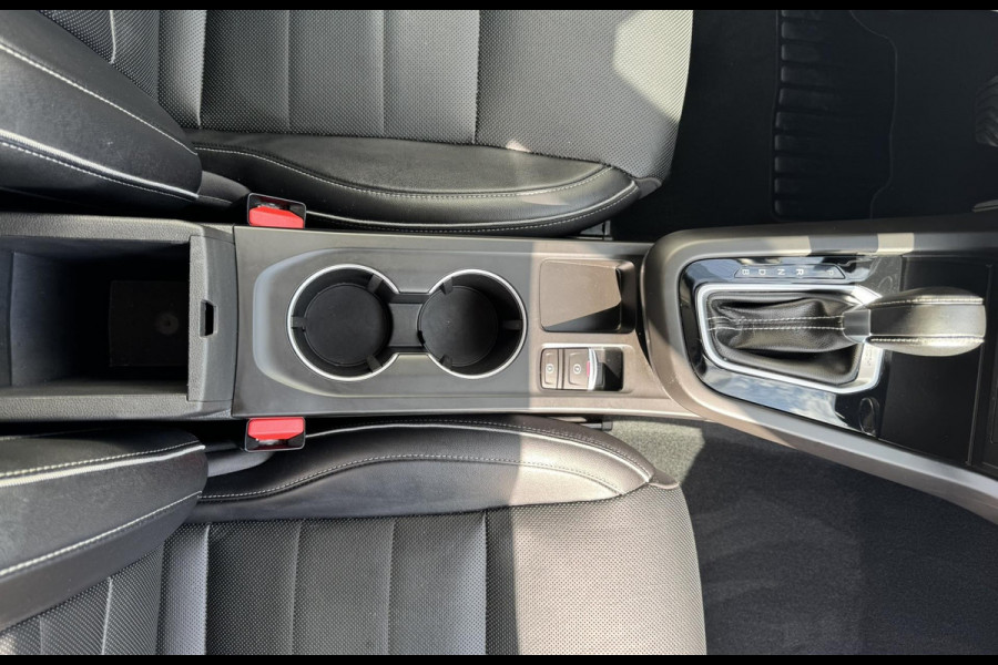 Renault Arkana 1.6 E-Tech hybrid 145 E-Tech Adaptive cruise Climate control Stoel- en stuurverwarming Apple / Android Keyless