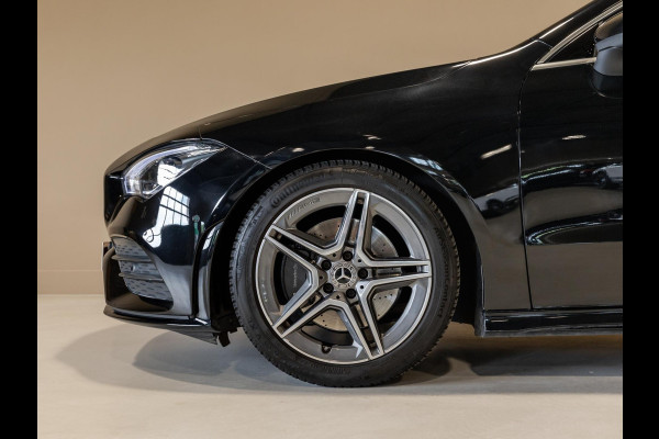 Mercedes-Benz CLA-Klasse 200 Business Solution AMG / 163pk / Sfeerverlichting / Dodehoek herkenning / Stoelverwarming /