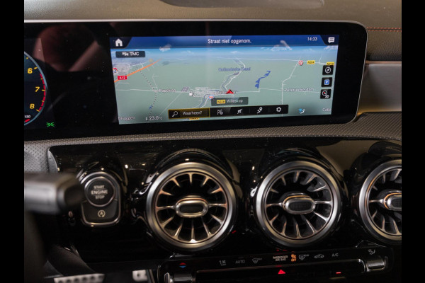 Mercedes-Benz CLA-Klasse 200 Business Solution AMG / 163pk / Sfeerverlichting / Dodehoek herkenning / Stoelverwarming /