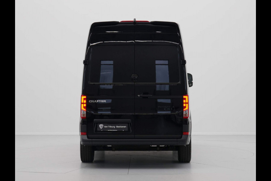 Volkswagen Crafter 2.0 TDI 130kW 177PK L3H3 Exclusive Hero Edition AUT rijdende demo, kilometerstand loopt op