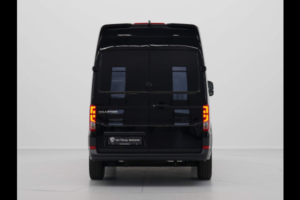 Volkswagen Crafter 2.0 TDI 130kW 177PK L3H3 Exclusive Hero Edition AUT rijdende demo, kilometerstand loopt op
