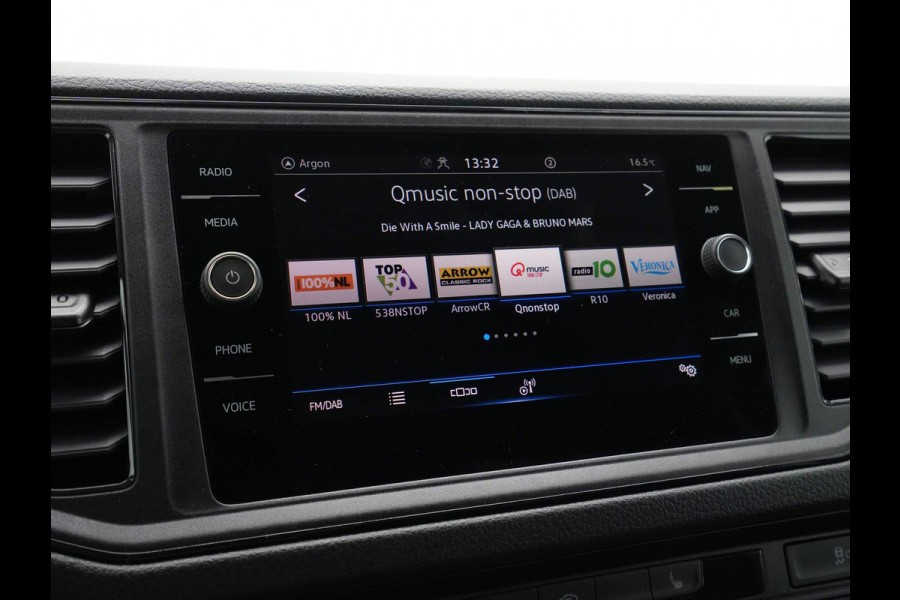 Volkswagen Crafter 2.0 TDI 130kW 177PK L3H3 Exclusive Hero Edition AUT rijdende demo, kilometerstand loopt op
