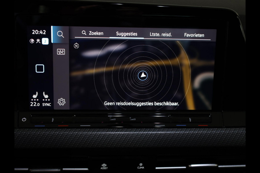Volkswagen Golf 1.5 eTSI R-Line 150 pk Automaat (DSG) | Navigatie | Panoramadak | Parkeersensoren | Achteruitrijcamera | Matrix LED koplampen | Black Style pakket | R-Line |