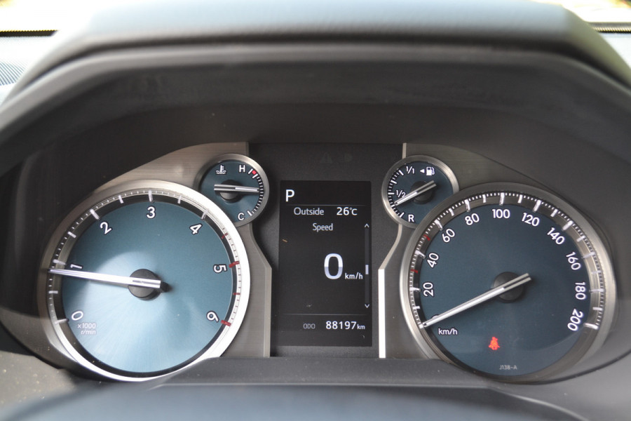 Toyota Land Cruiser 2.8 D-4D-F Challenger Window Van