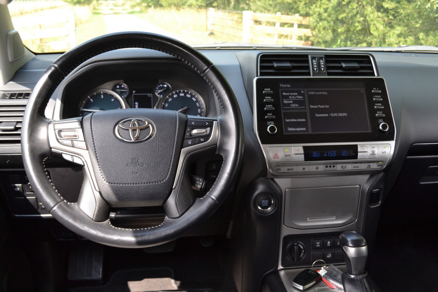 Toyota Land Cruiser 2.8 D-4D-F Challenger Window Van