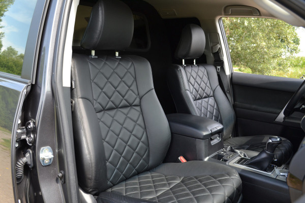 Toyota Land Cruiser 2.8 D-4D-F Challenger Window Van