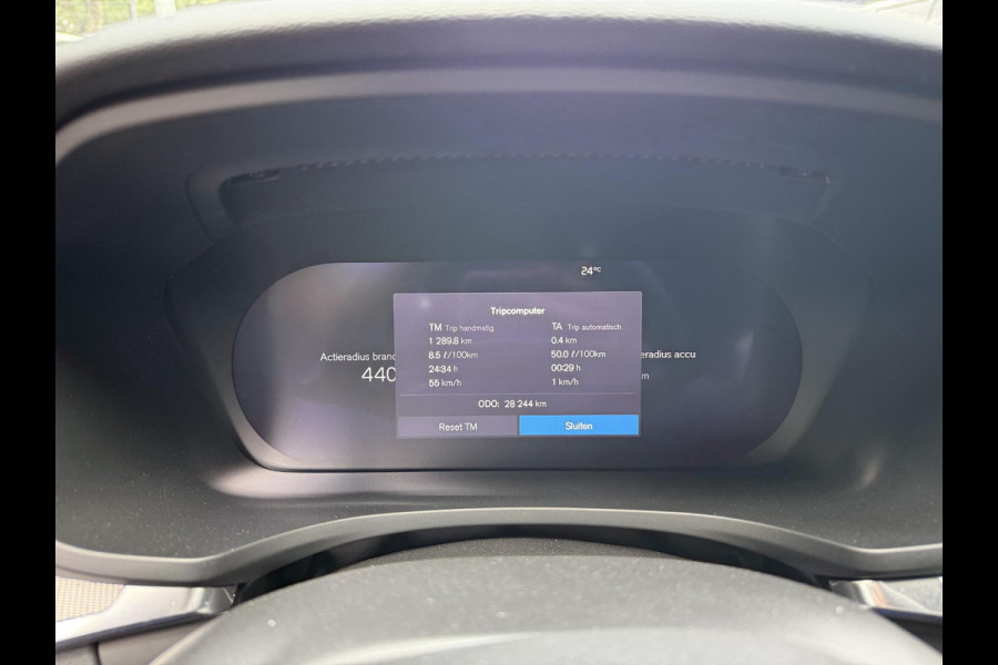 Volvo V60 T6 350PK Automaat Plus Dark / Adaptive cruise control / Elektrische stoelen / Harman Kardon audio / Trekhaak / Pilot assist / BLIS / Stoel en stuur verwarming / Elektrische achterklep / Parkeersensoren met 360 camera / Google infotainment