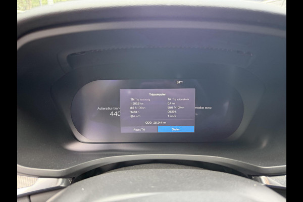 Volvo V60 T6 350PK Automaat Plus Dark / Adaptive cruise control / Elektrische stoelen / Harman Kardon audio / Trekhaak / Pilot assist / BLIS / Stoel en stuur verwarming / Elektrische achterklep / Parkeersensoren met 360 camera / Google infotainment