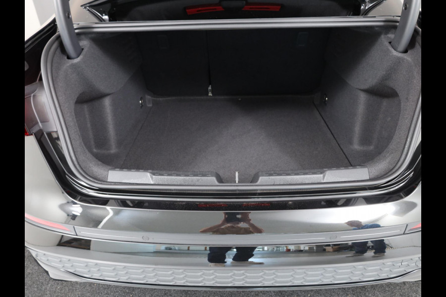 Audi A3 Limousine 35 TFSI Advanced edition 150 pk S-tronic | Verlengde garantie | Navigatie | Parkeersensoren (Park assist) | Achteruitrijcamera | Adaptieve cruise control | LED koplampen |