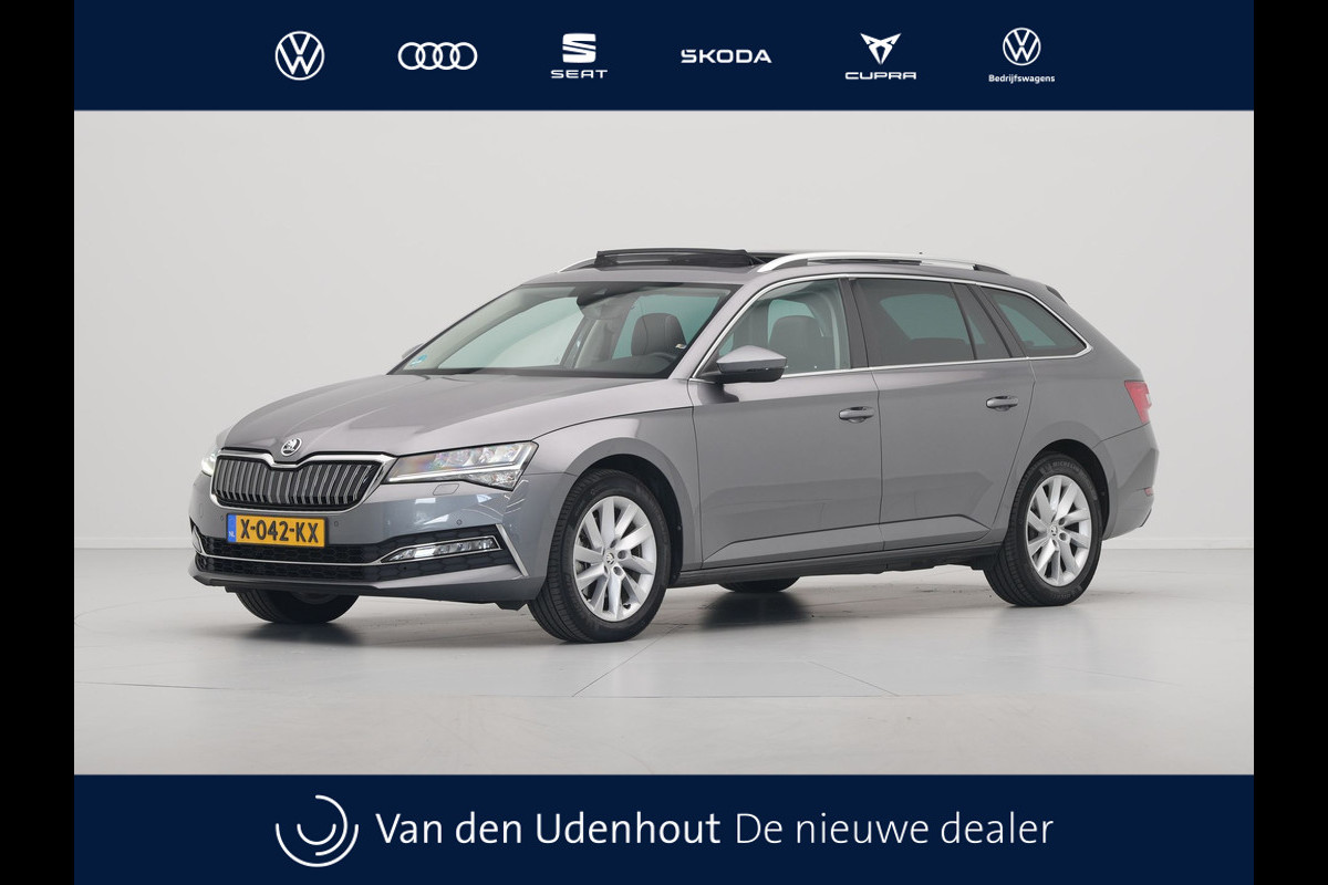 Škoda Superb Combi 1.4 TSI iV 218pk DSG Business Edition Plus Navigatie Wegkl. trekhaak Side assist Stoelverwarming v + a 221 Škoda Superb Combi 1.4 TSI iV 218pk DSG Business Edition Plus Navigatie Wegkl. trekhaak Side assist Stoelverwarming v + a 221