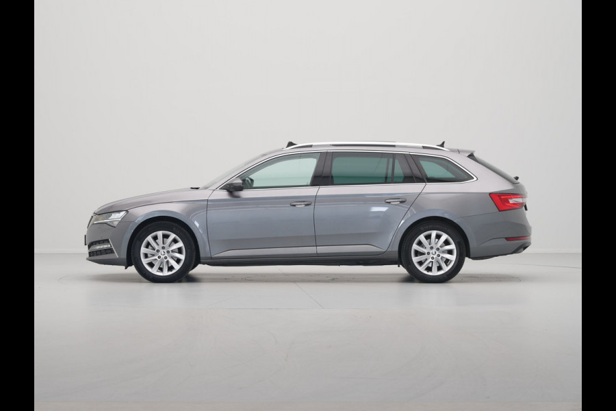 Škoda Superb Combi 1.4 TSI iV 218pk DSG Business Edition Plus Navigatie Wegkl. trekhaak Side assist Stoelverwarming v + a 221