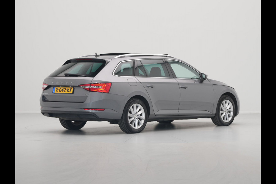 Škoda Superb Combi 1.4 TSI iV 218pk DSG Business Edition Plus Navigatie Wegkl. trekhaak Side assist Stoelverwarming v + a 221