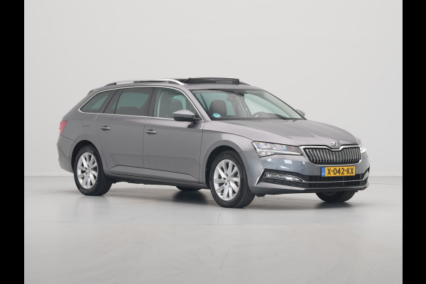 Škoda Superb Combi 1.4 TSI iV 218pk DSG Business Edition Plus Navigatie Wegkl. trekhaak Side assist Stoelverwarming v + a 221
