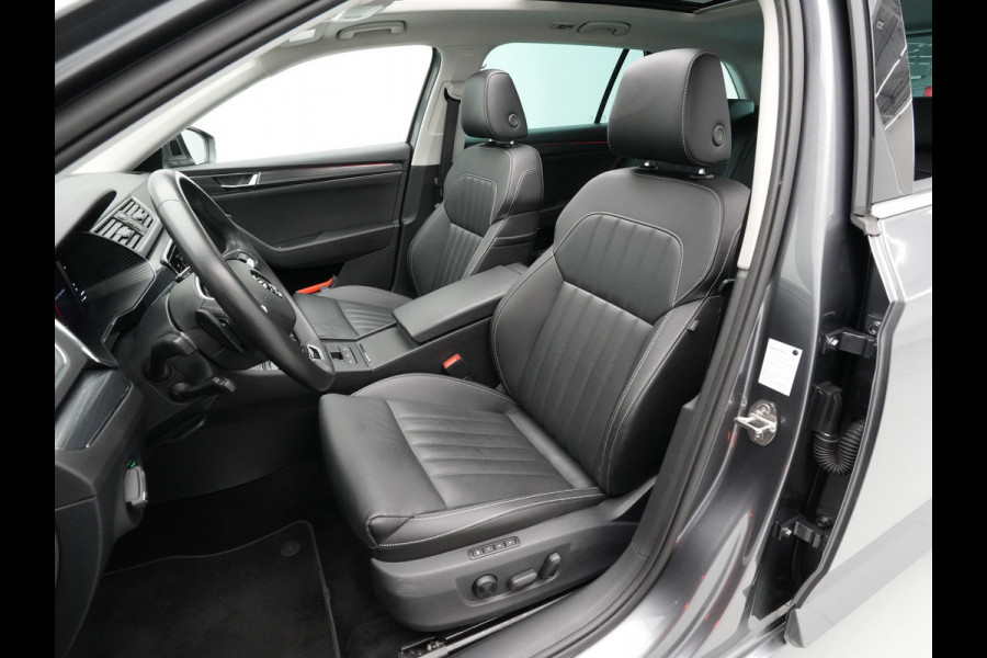 Škoda Superb Combi 1.4 TSI iV 218pk DSG Business Edition Plus Navigatie Wegkl. trekhaak Side assist Stoelverwarming v + a 221