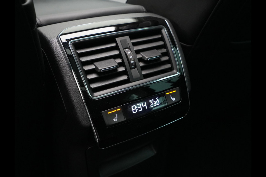 Škoda Superb Combi 1.4 TSI iV 218pk DSG Business Edition Plus Navigatie Wegkl. trekhaak Side assist Stoelverwarming v + a 221