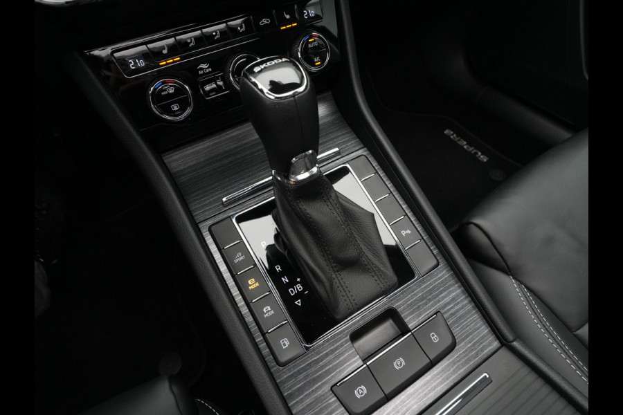 Škoda Superb Combi 1.4 TSI iV 218pk DSG Business Edition Plus Navigatie Wegkl. trekhaak Side assist Stoelverwarming v + a 221